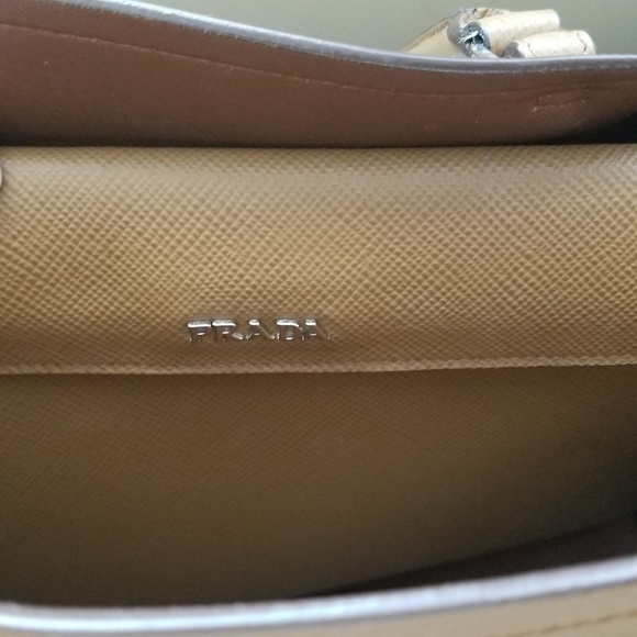 PRADA 👜 Handbag - Picture 6 of 7